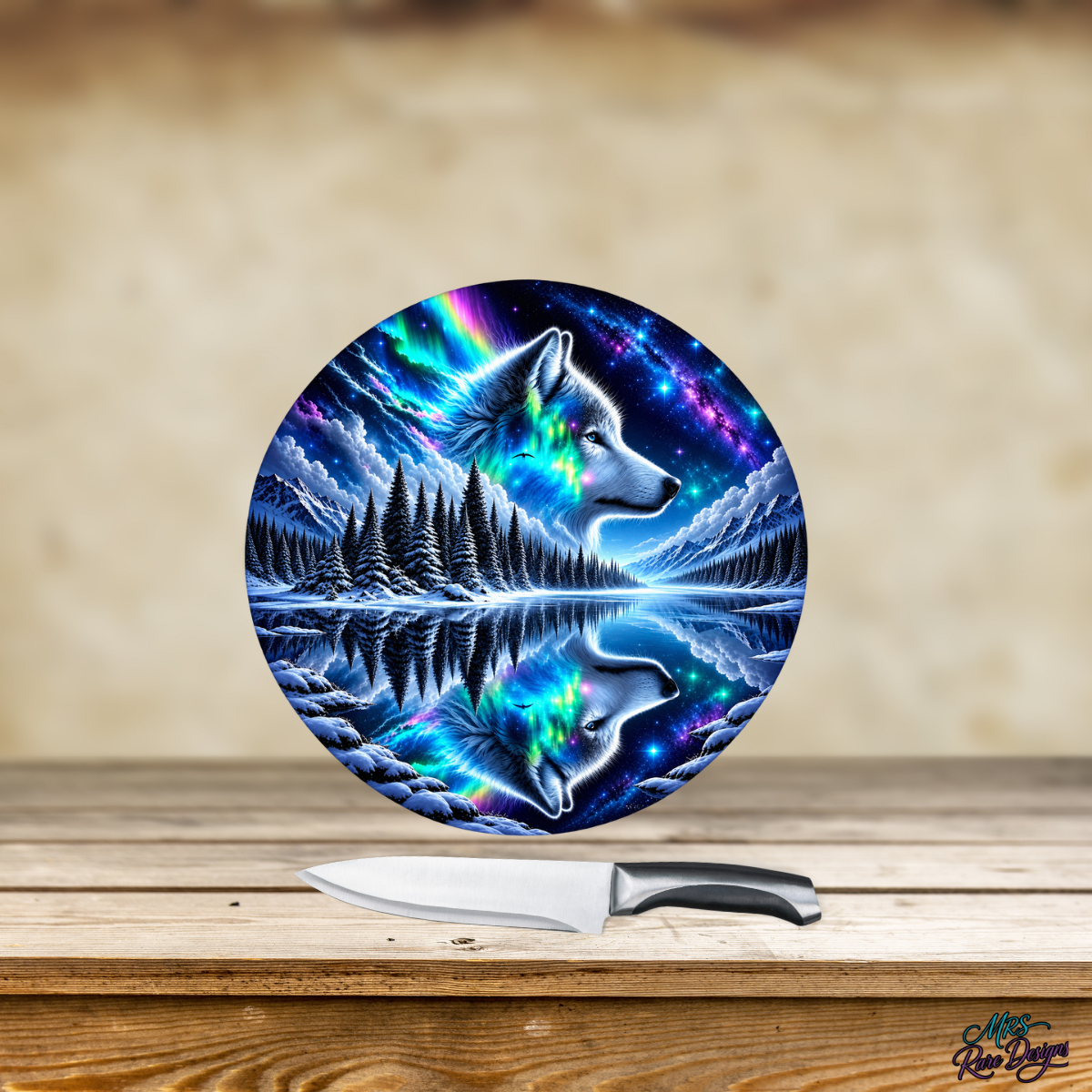 Aurora’s Call- 9-Inch Round Wolf Glass Cutting Board