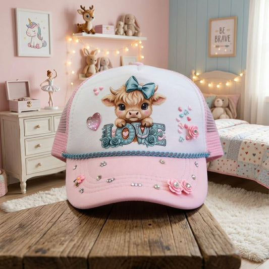 "Love Bug Moo" – The Sweetheart Trucker Hat